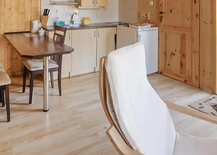 2 Bedroom Lovely In Дом отдыха Вице